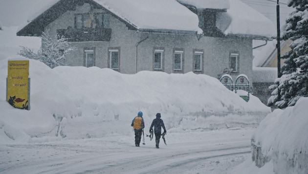 Die Schneemassen in Oberkärnten, wie hier in Kötschach-Mauthen, sind einfach gewaltig. (Bild: Wallner Hannes)