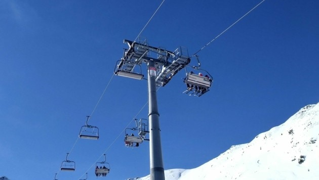 Mientras tanto, se están examinando varias opciones para ahorrar energía en invierno en las zonas de esquí tirolesas.  (Imagen: Manuel Schwaiger)
