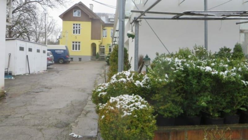Das Einfamilienhaus in Döbling wurde von dem bewaffneten Eindringling heimgesucht. (Bild: Christoph Matzl)