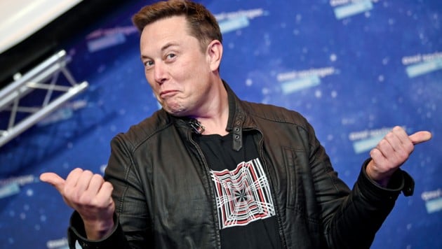 Die Popularität von Tesla-Chef Elon Musk auf Twitter nutzen Bitcoin-Betrüger, um in seinem Namen User in die Falle zu locken. (Bild: APA/AFP/POOL/BRITTA PEDERSEN)