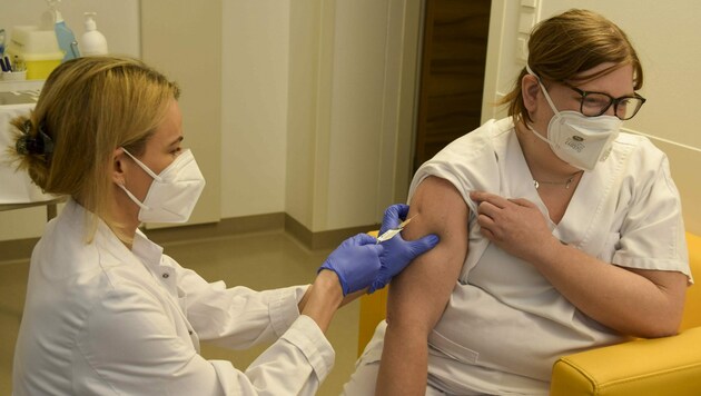 Der Impfplan soll möglichst rasch umgesetzt werden. (Bild: APA/Krankenhaus Barmherzige Brüder Eisenstadt)