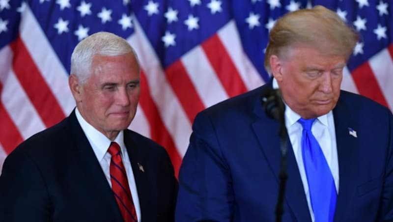 Trump und sein Vizepräsident Mike Pence (Bild: AFP)