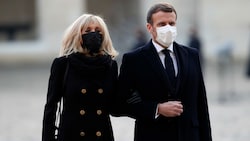 Frankreichs First Lady Brigitte Macron und Präsident Emmanuel Macron (Bild: Photo by Michel Euler / POOL / AFP)