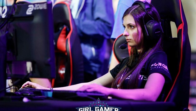 Marlies „Maestra“ Brunnhofer beim „Girl Gamer eSports Festival“ 2017 in Macau, wo sie den dritten Platz holte (Bild: Girl Gamer eSports Festival)