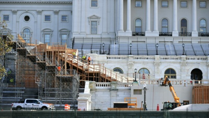 Die Vorbereitungen für die Angelobung von Joe Biden gehen unterdessen weiter. (Bild: AFP)