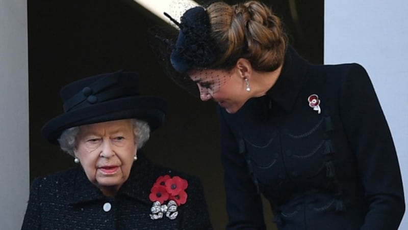 Queen Elizabeth und Herzogin Kate (Bild: AFP or licensors)