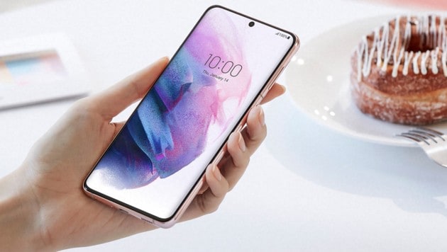 Bei aktuellen Smartphones wie Samsungs Galaxy-S21-Serie ist das Gehäuse verklebt, der Akkutausch entsprechend mühsam und nur mit Spezialwerkzeug möglich. (Bild: Samsung)