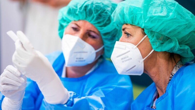 Impfungen in der Covid-Station des Kaiser-Franz-Josef-Spitals in Wien laufen seit Ende Dezember. (Bild: APA/GEORG HOCHMUTH)