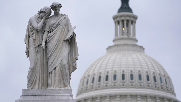 Hat auch schon erfreulichere Zeiten gesehen: das Peace Monument vor dem Kapitol in Washington (Bild: ASSOCIATED PRESS)