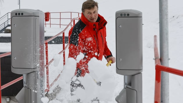 Betriebsleiter Martin Wallmann hofft auf Neuschnee (Bild: Tschepp Markus)