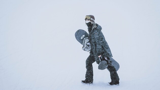 Heuer ein gewohntes Bild: Skifahrer und Snowboarder haben vor allem im Westen die Pisten oft für sich alleine. (Bild: APA/EXPA/JFK)