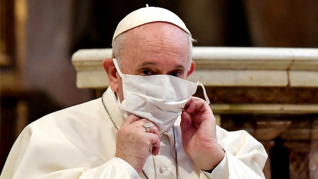 Papst Franziskus: "Sich impfen zu lassen ist eine moralische Pflicht." (Bild: APA/AFP/Andreas SOLARO)