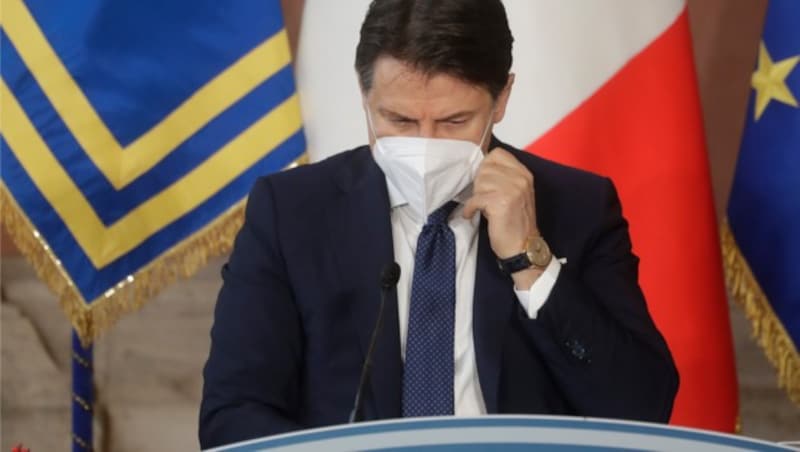 Schwere Zeiten für Premier Conte (Bild: APA/AFP/POOL/ANDREW MEDICHINI)