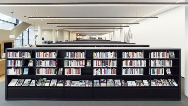 Ein Angebot von 75.000 Medien kann die Stadtbibliothek Innsbruck zur Verfügung stellen. (Bild: Stadtbibliothek Innsbruck)