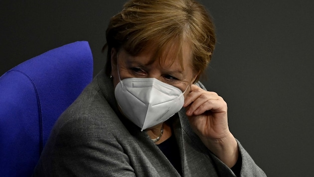 Merkel sieht keine Alternative, als die Corona-Krise mit strikten Regeln einzudämmen. (Bild: AFP)