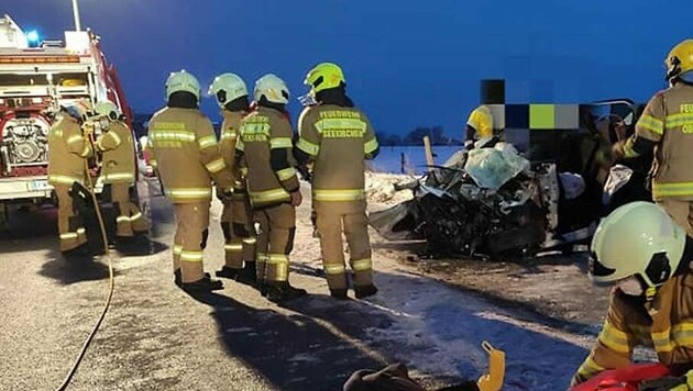 Schwerer Verkehrsunfall in Seekirchen (Bild: FF Obertrum)