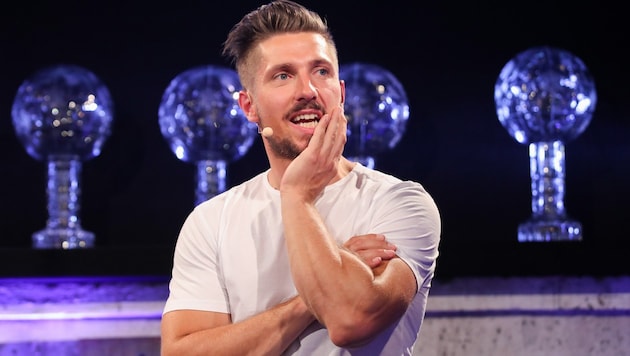 Marcel Hirscher lädt zur Pressekonferenz. (Bild: GEPA pictures)