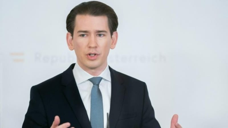 Sebastian Kurz (ÖVP) plädiert für die Aussetzung der Valorisierung, die unter seiner Kanzlerschaft 2019 beschlossen wurde. (Bild: APA/Georg Hochmuth)