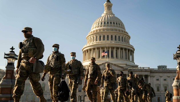 Bewacht von Zehntausenden Soldaten, wird Joe Biden am Mittwoch vor ausgesuchten geladenen Gästen auf den Stufen des Kapitols den Amtseid ablegen. (Bild: Kent Nishimura)