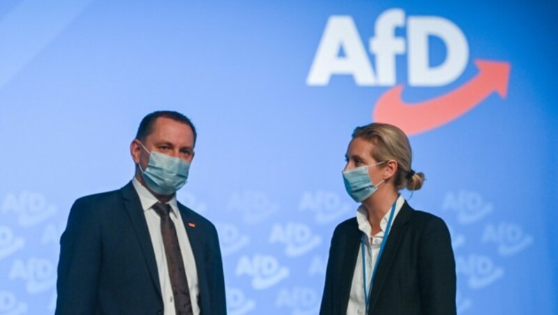 AfD-Bundessprecher Tino Chrupalla und Fraktionsvorsitzende Alice Weidel (Bild: AFP)