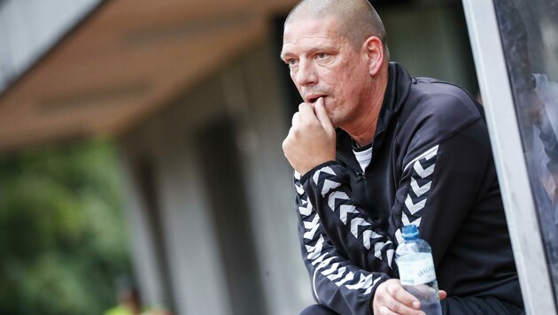 FC Pinzgau-Trainer Christian Ziege macht sich bezüglich eines Aufstiegs in die 2. Liga noch überhaupt keinen Druck. (Bild: Jasmin Walter)