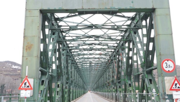 Baufällig: Die Donaubrücke muss generalsaniert werden (Bild: Gabriele Moser)