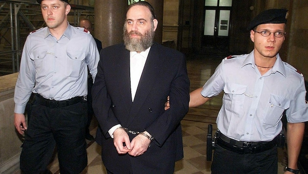 Shalom Weiss im Jahr 2002 beim Prozess in Wien (Bild: Andi Schiel)