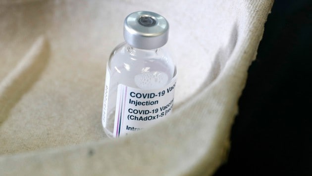 Durch die Mischung verschiedener Corona-Impfstoffe erhoffen sich Forscher eine bessere Wirksamkeit. (Bild: AFP)