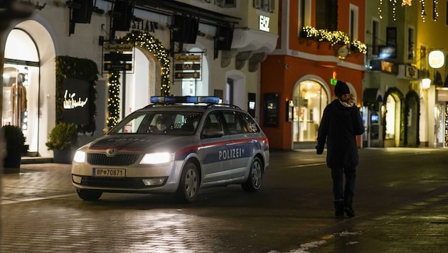 Polizeistreife in Kitzbühel (Archivbild). (Bild: Wenzel Markus)