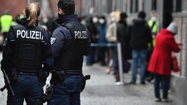 In Deutschland brach ein Berliner Polizist mit Komplizen in ein Juweliergeschäft ein. Seine Kollegen fassten ihn jedoch. (Bild: AFP)
