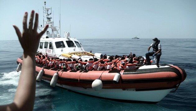 (Bild: APA/AFP/MSF/SOS MEDITERRANEE/Kenny KARPOV)