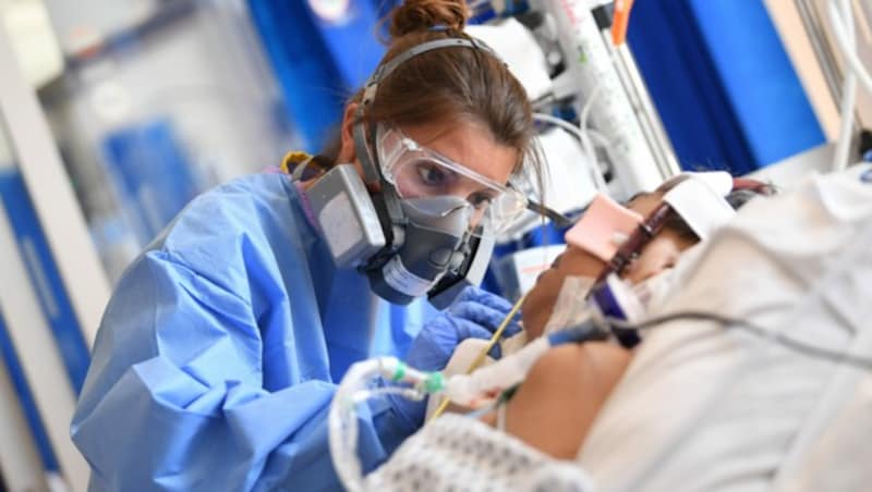 Symbolbild: Die Intensivstation eines Krankenhauses im britischen Cambridge. (Bild: AFP)