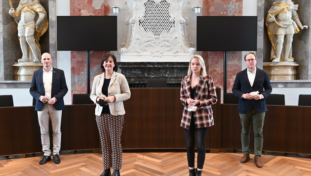 Haslwanter (FP), Haselwanter-Schneider (Fritz), Fleischanderl (SP), Oberhofer (Neos, v. li.) (Bild: LIEBL Daniel | zeitungsfoto.at)