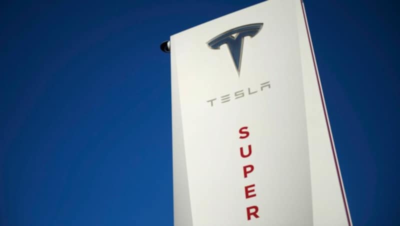 Tesla hat am Donnerstag sein neues Model S mit mehr Reichweite und einer unglaublichen Beschleunigung gezeigt. (Bild: AFP )