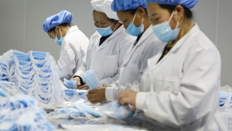 Viele ganz wesentliche Güter werden in China produziert. (Bild: APA/AFP/STR)