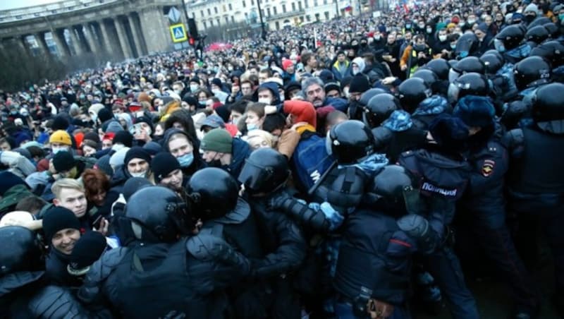 Zuletzt kam es im Jänner zu Massenprotesten in ganz Russland. (Bild: AP/Dmitri Lovetsky)