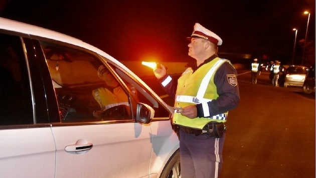 Die Polizei setzt weiter auf scharfe Straßen-Kontrollen. (Bild: Christian Schulter)