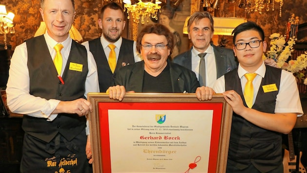 Gerhard Bocek wurde im Jänner 2020 die Ehrenbürger-Urkunde seiner Heimatstadt verliehen. (Bild: Conny de Beauclair)
