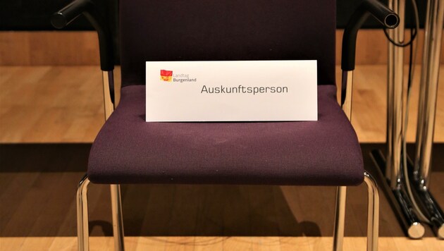 Auf diesem Stuhl soll Ex-Bankchef Pucher heute vor Dunst und Pilgermair im Großen Saal des Ausschusses Platz nehmen. (Bild: Grammer Karl)