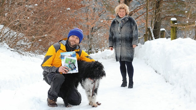 Hundebesitzer, die sich vorbildhaft an die Regeln halten, werden im Naturpark belohnt. (Bild: Stadt Villach - Kompan)