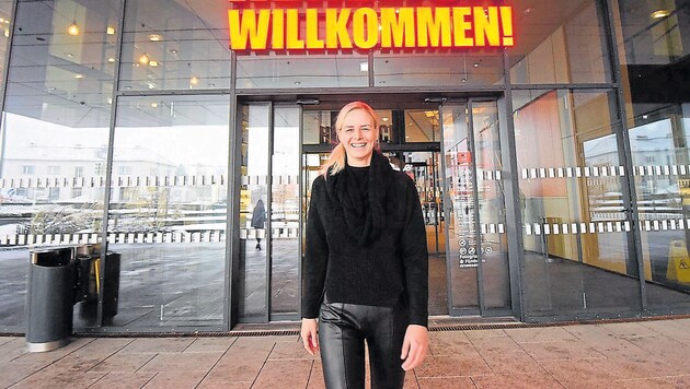 Eli Schlemmer vom Einkaufszentrum in LIezen hieß die Kunden herzlich willkommen (Bild: © Elmar Gubisch)