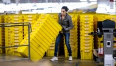 Erstmals könnten Amazon-Mitarbeiter in den USA eine gewerkschaftliche Vertretung bekommen. (Bild: APA/AFP/Johannes EISELE)