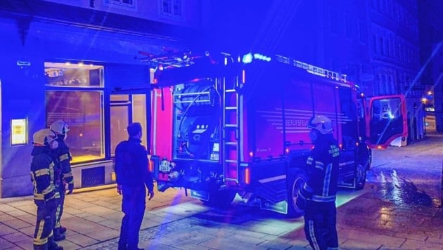 Berufsfeuerwehr löschte in der Linzer Gasse in Salzburg (Bild: Markus Tschepp)