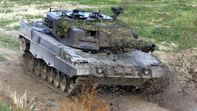 „In Panzer, wie den Leopard (Fo.), wurde seit den 1990er-Jahren kaum investiert. Um Räume und Gebäude schützen zu können, ist deren Modernisierung nötig“, so General Brieger. (Bild: ANDI SCHIEL)
