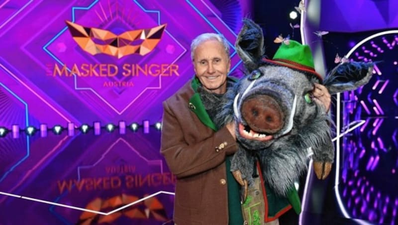 Klaus Eberhartinger musste als erster Promi bei „The Masked Singer Austria“ die Maske fallen lassen. (Bild: ProSiebenSat.1 PULS/Willi Weber)