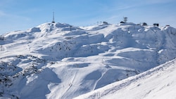 Zugang zu den besten Skigebieten der Alpen (im Bild: Arlberg) bieten die Tiroler Verbundkarten. (Bild: APA/EXPA/Johann Groder)