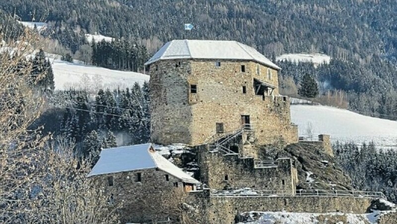 Auch ein Juwel der Gemeinde; die liebevoll restaurierte Burg Stein. (Bild: Evelyn Hronek)