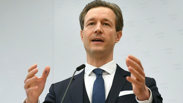 Finanzminister Gernot Blümel (Bild: APA/HELMUT FOHRINGER)