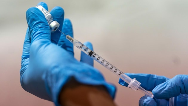 Diese Woche sind in Kärnten 3800 Impfungen gegen das Coronavirus geplant. (Bild: AP)