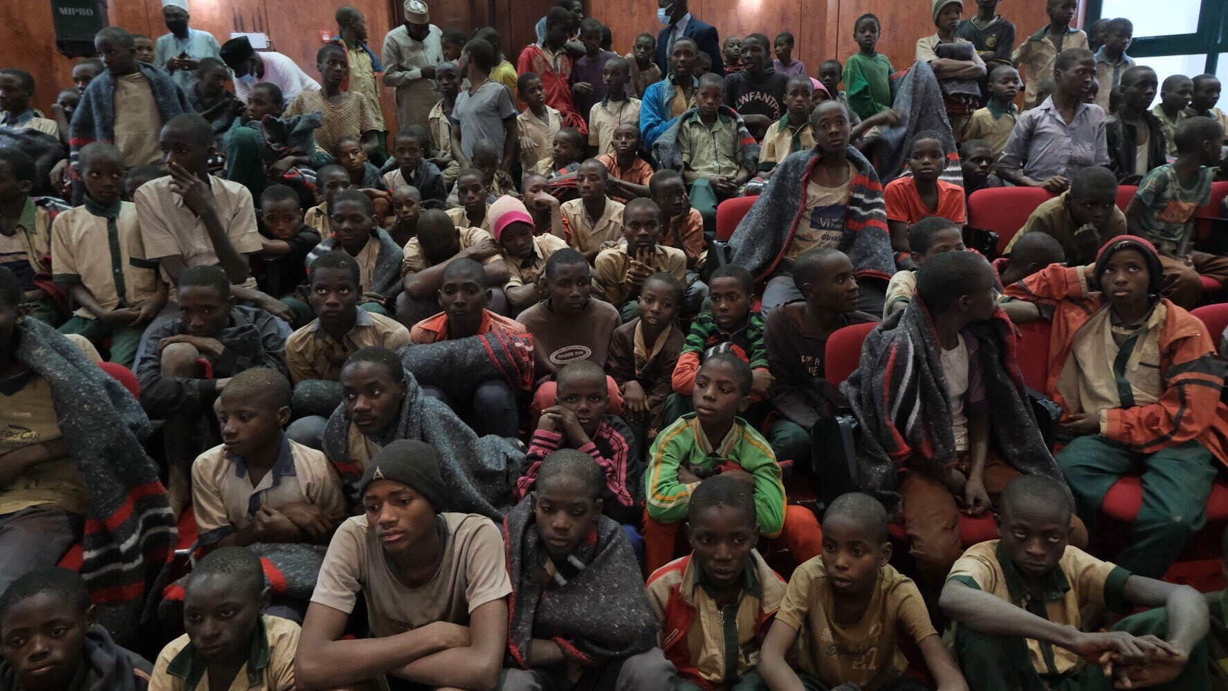 Bub Wurde Erschossen Nigeria Hunderte Kinder Von Terrorgruppe Entführt Kroneat 